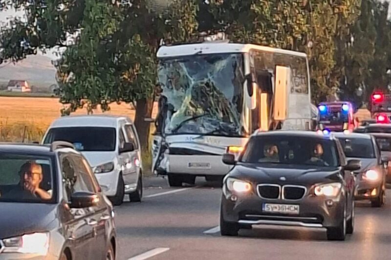 У Румунії потрапив у ДТП автобус з 60 українцями