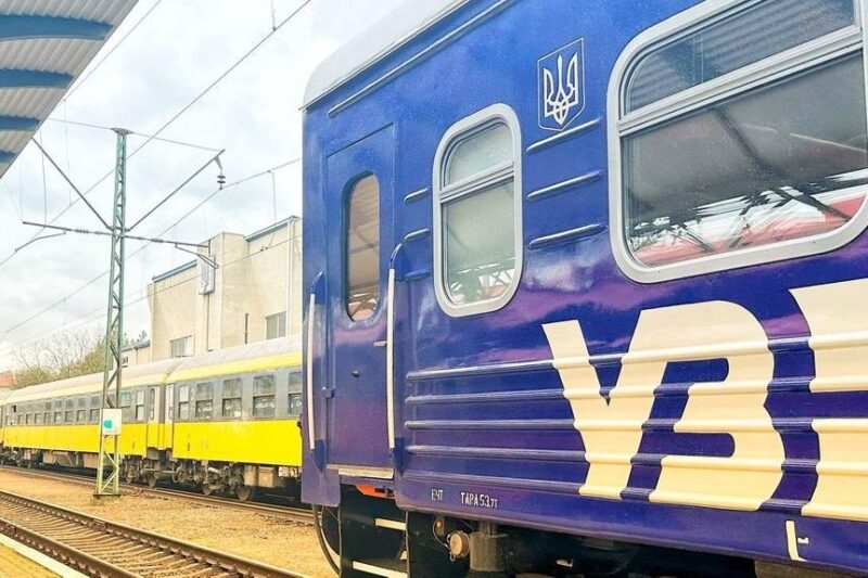 Удар Росії пошкодив поїзд Одеса-Запоріжжя у Дніпрі