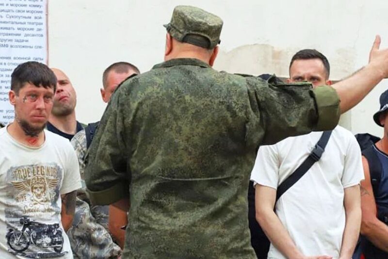 Україна дарує РФ свято “першого мільйону”: чи піде Путін на мобілізацію