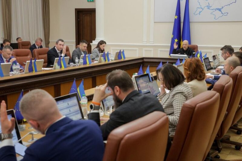 Уряд вирішив збільшити видатки на 449 млрд