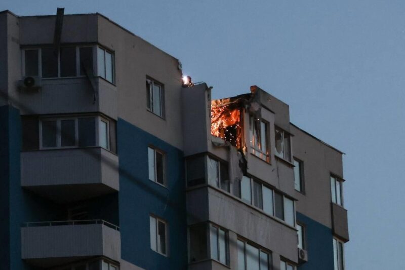 З’явилися фото наслідків атаки на Харків