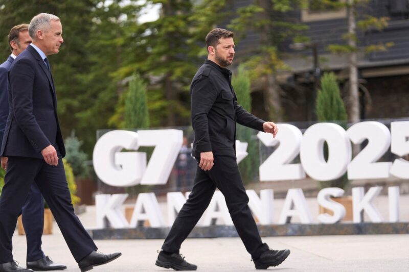 Зеленський достроково повертається з саміту G7 – ЗМІ