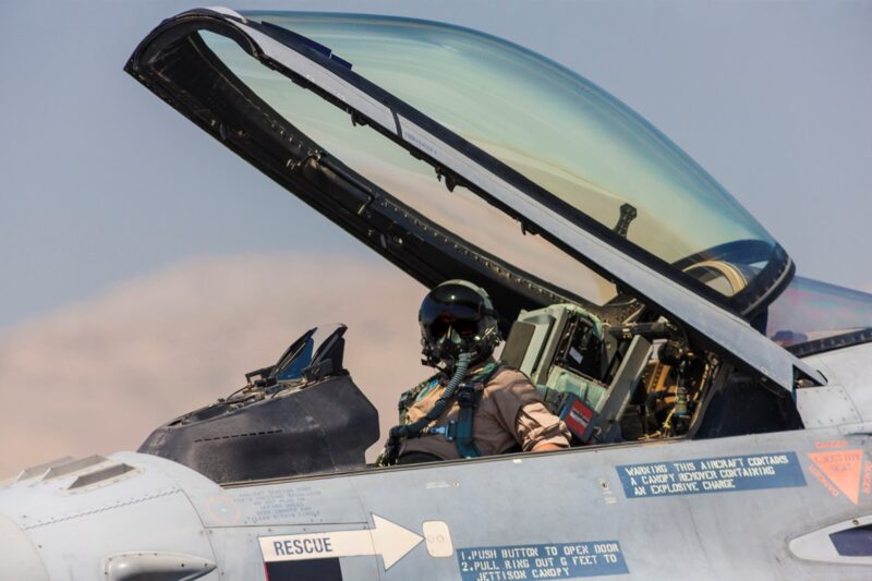 Чехія підготує вісім українських пілотів F-16