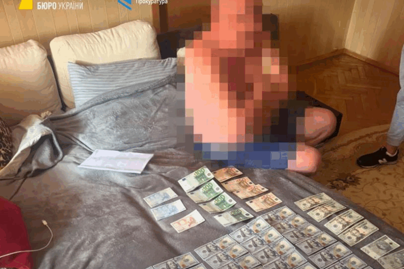 На хабарі упіймали голову суду на Волині
