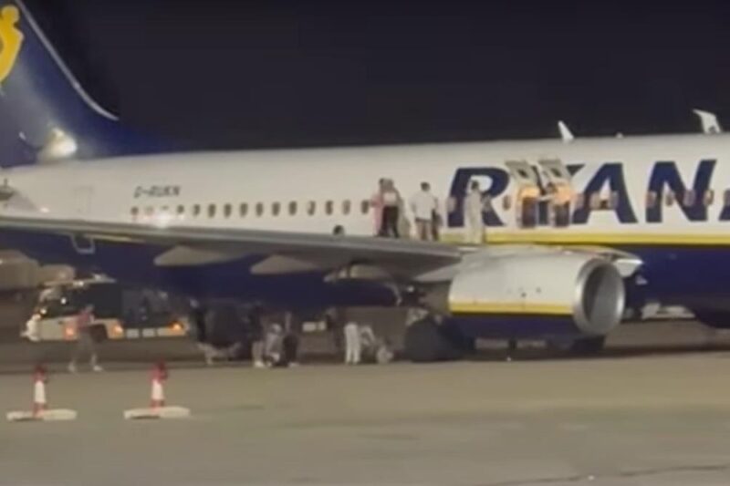 На Майорці горів літак Ryanair, 18 постраждалих