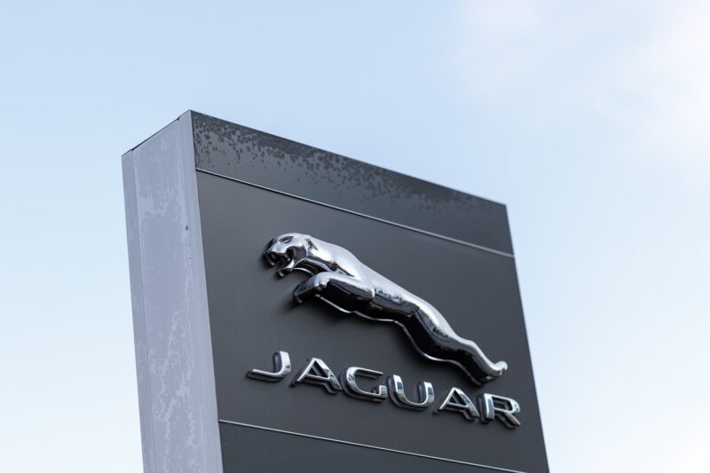 Продажі Jaguar в Європі обвалилися на 97%
