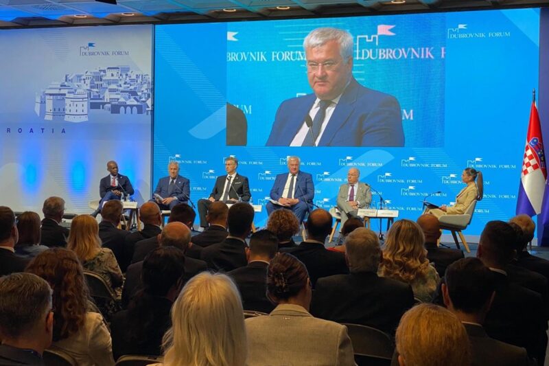 Сибіга назвав елементи рецепту завершення війни