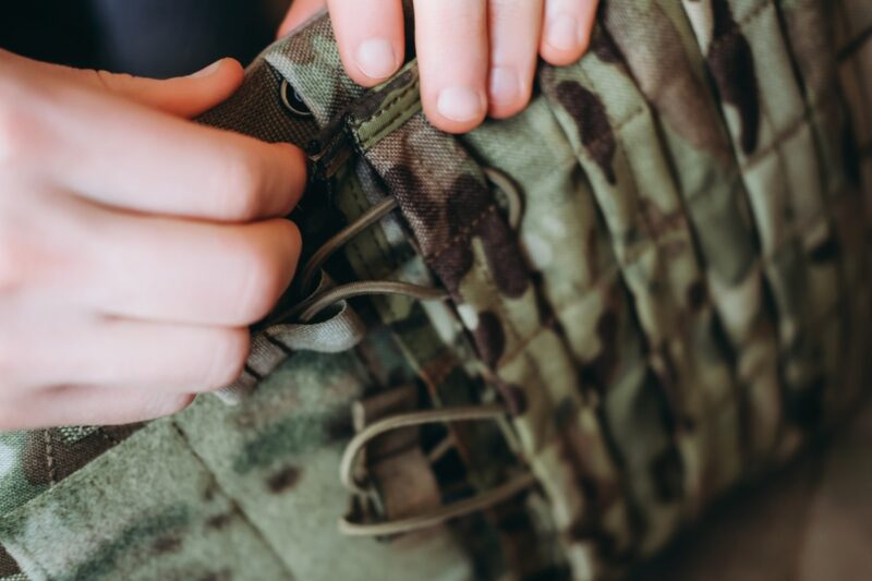 У Фінляндії викрили шахрайство з бронежилетами для України