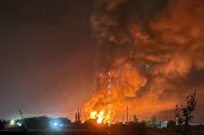 У РФ після удару БПЛА палає нафтобаза – соцмережі