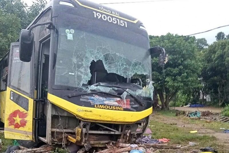 У В’єтнамі в ДТП потрапив автобус: дев’ять загиблих та 16 поранених