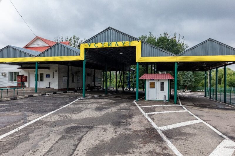 Українцям радять тимчасово уникати перетину кордону з Польщею в Устилузі