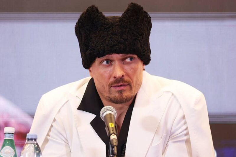 Усик обрав невибагливий образ для виходу на ринг