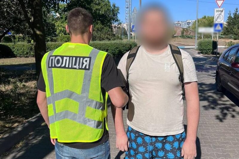 В Одесі затримали чоловіка, що спробував спалити квартиру військового