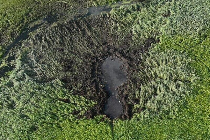 Винищувач Mirage потонув у болоті на Волині – ДБР