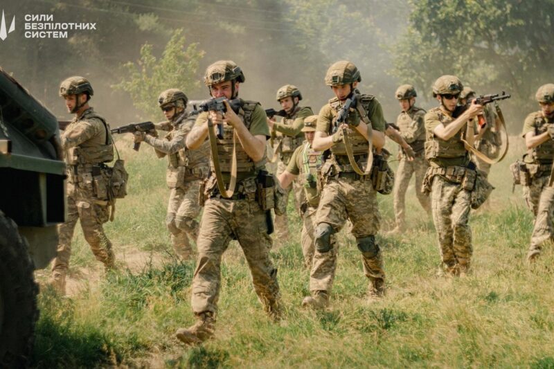 Новини України - Ворожа ДРГ намагалася зайти у Покровськ - Сирський