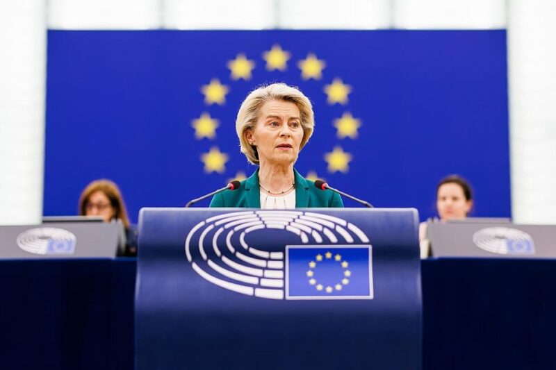 Європарламент відхилив вотум недовіри фон дер Ляєн