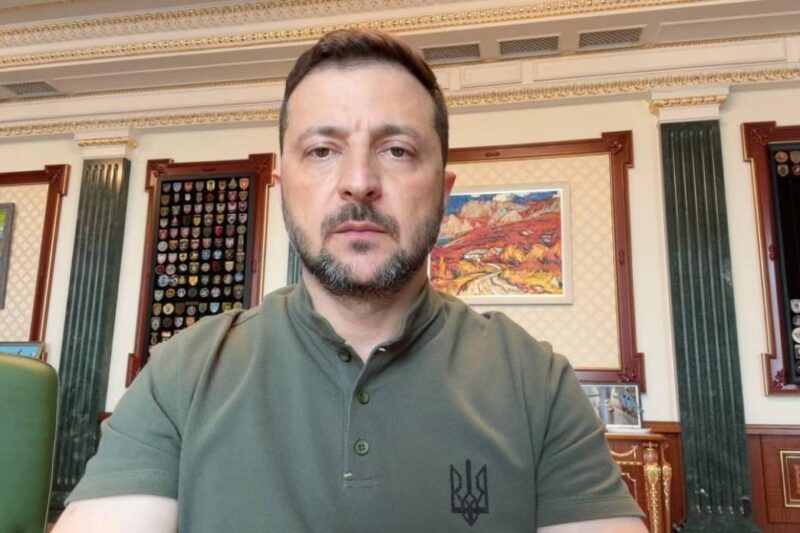 Зеленський підписав закон щодо НАБУ і САП