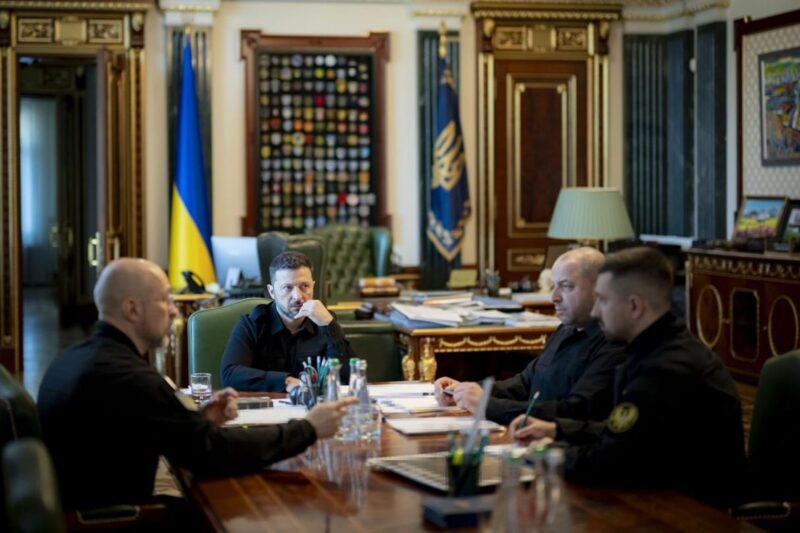 Зеленський провів нараду щодо оборонної сфери