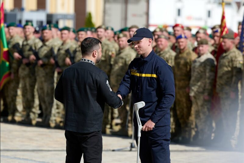 Президент Володимир Зеленський нагородив орденом «За мужність» ІІІ ступеня Максима Пількевича
