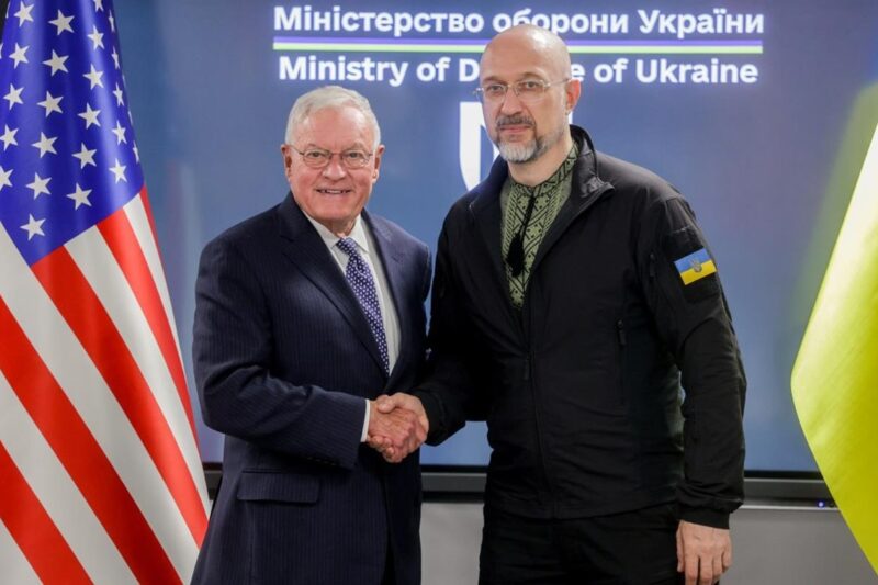 Дронова угода зі США: Келлог отримав документи