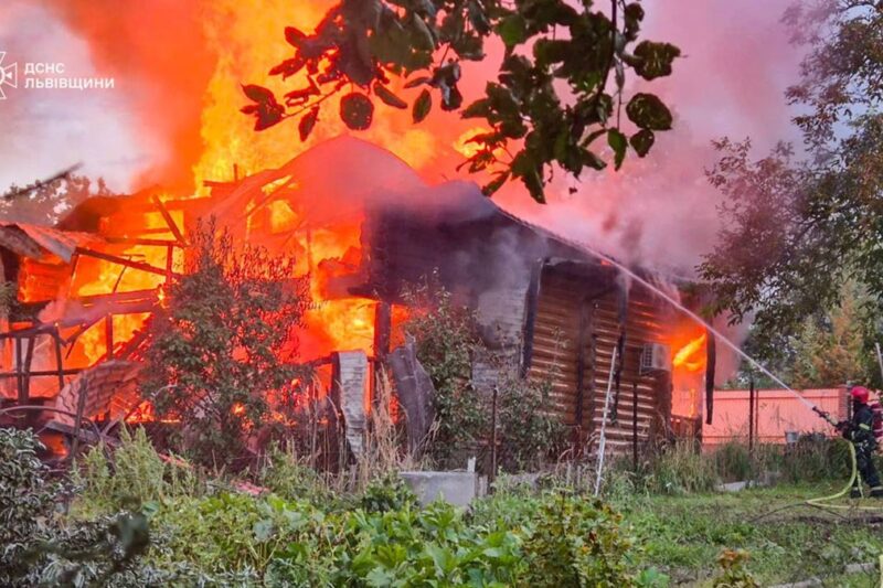 ДСНС показала наслідка удару по Львову