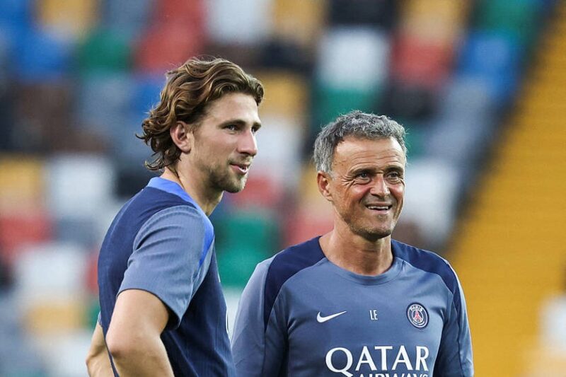 Луїс Енріке на користь Забарного формує склад на першу гру сезону