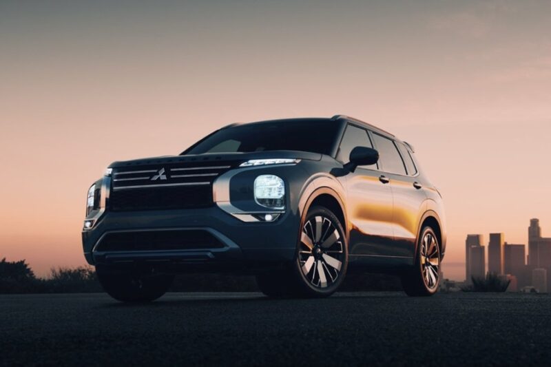Mitsubishi відкликає майже 92 тисячі кросоверів Outlander