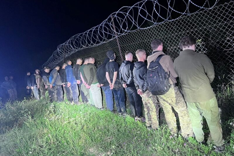 На шляху до Словаччини спіймали 19 ухилянтів