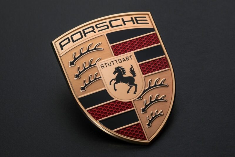 Porsche відмовляється від планів виробництва батарей для електромобілів