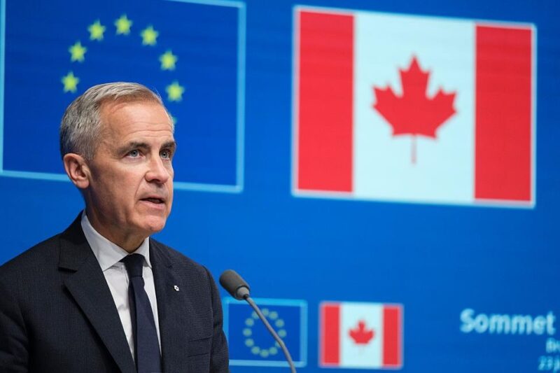 Прем’єр Канади здійнить турне країнами Європи
