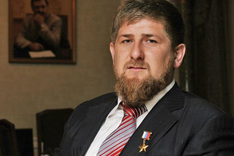 Родина Кадирова сама собі вручила понад 80 нагород