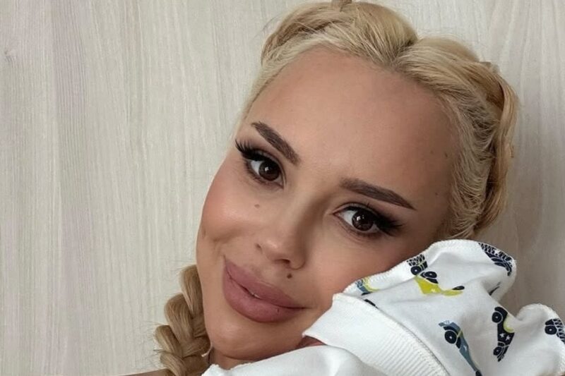 СолоХа втретє стала мамою