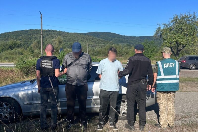 Священник УПЦ планував провезти ухилянта під рясою