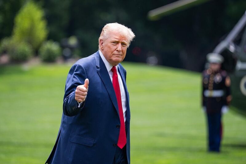 Трамп заявив, що “поїде в Росію”