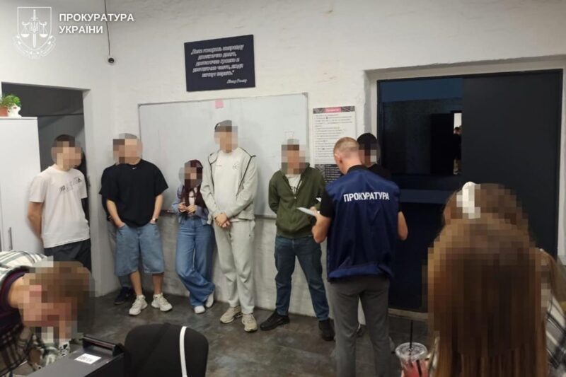 У Дніпрі ліквідували 11 шахрайських кол-центрів
