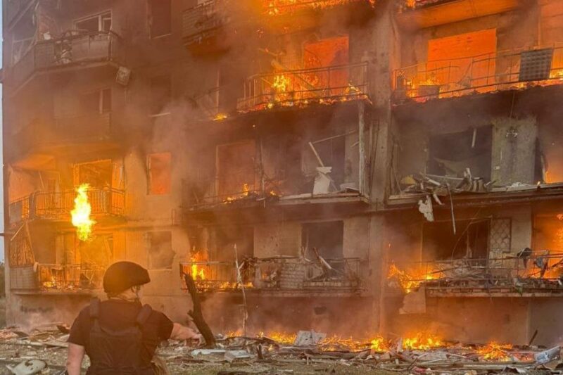 У Костянтинівці масштабні пожежі після атаки Росії
