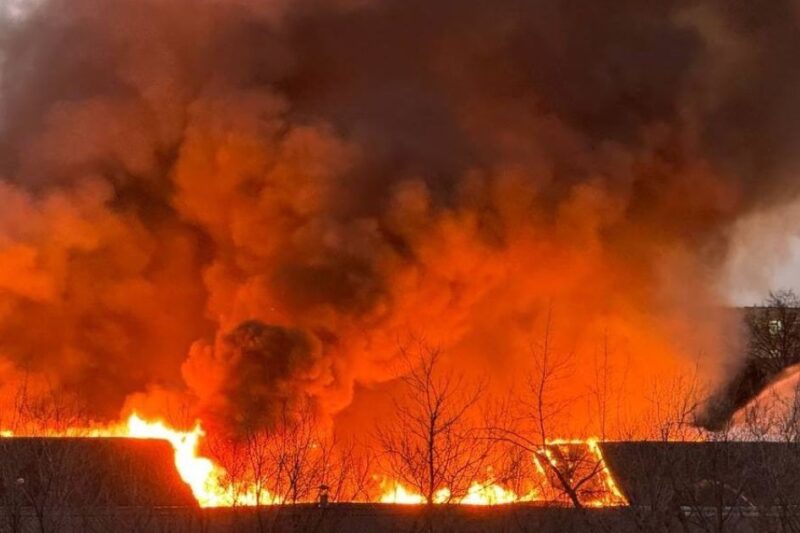 Новини світу - У Москві масштабна пожежа: горять склади і кафе