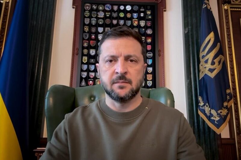 Україна не буде дарувати свою землю – Зеленський
