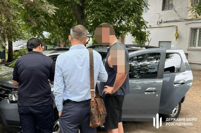 В Одесі співробітник ТЦК “торгував” відстрочкою від мобілізації