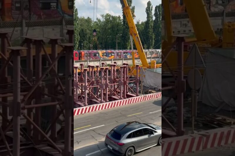 Реконструкція шляхопроводу біля станції метро “Дарниця”