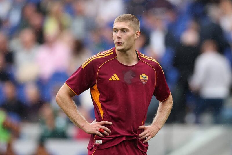 Англійці мітять підписати Довбика