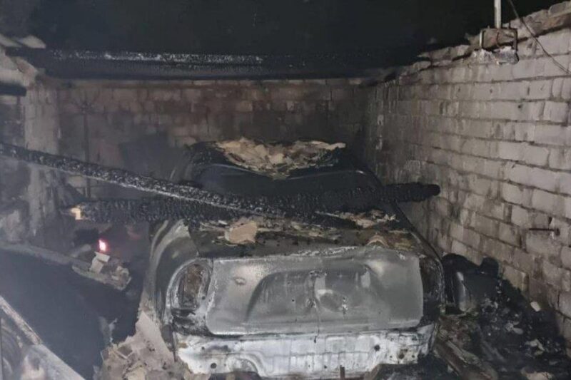 Атака дронів на Дніпропетровщину: сталися великі пожежі