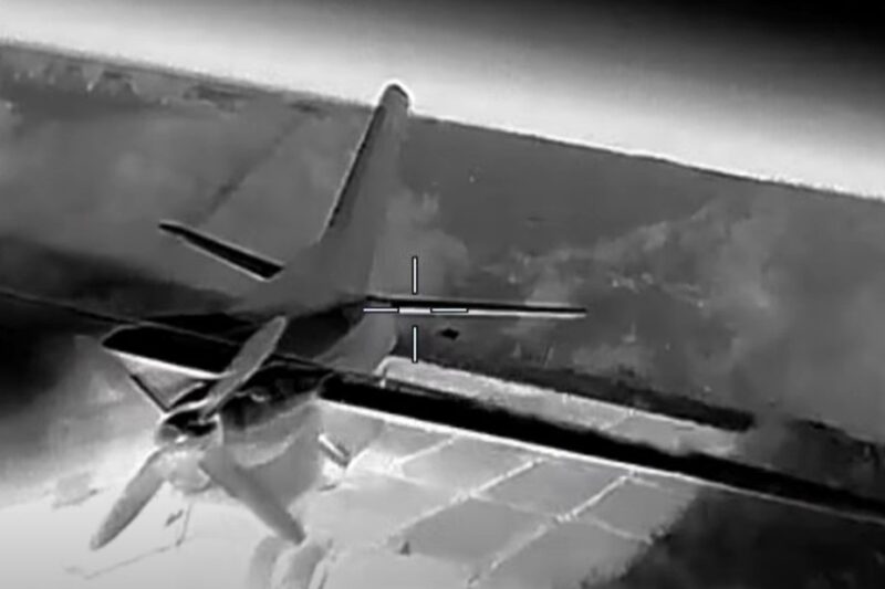 Бійці ГУР спалили два літаки Ан-26 в Криму