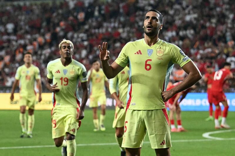 Іспанія знищила Туреччину, Німеччина впевнено взяла перші очки