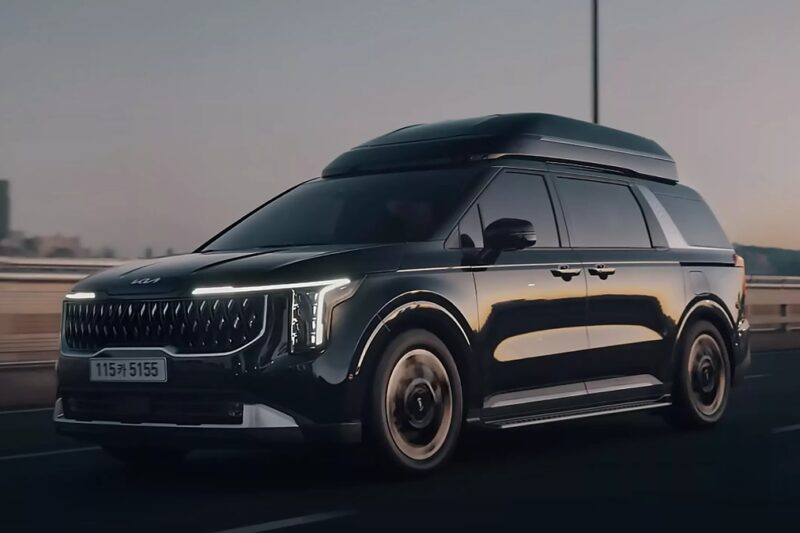 Авто новини - Kia представила топовий Carnival