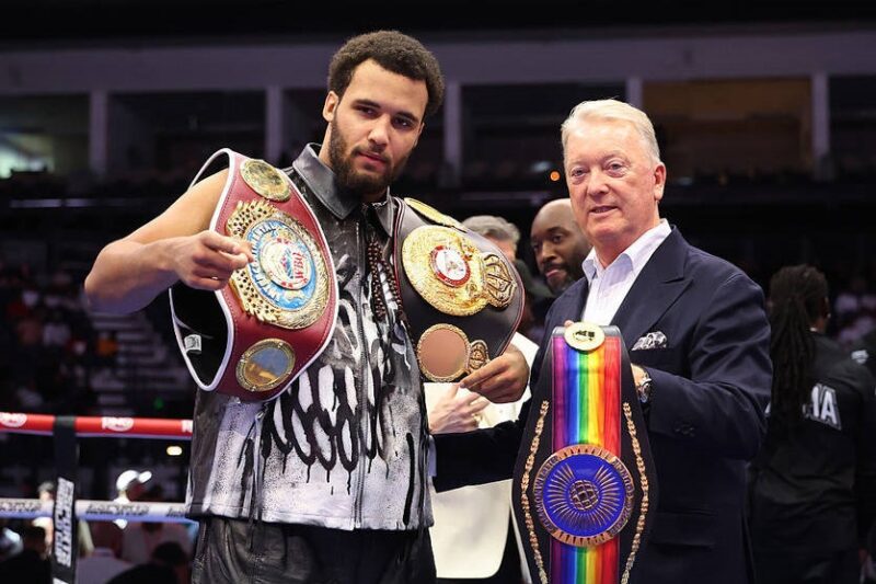 Команда Ітауми обирає між двома іменами для наступного бою