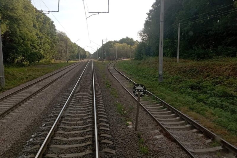 Масові затримки потягів. Удари Росії по залізниці