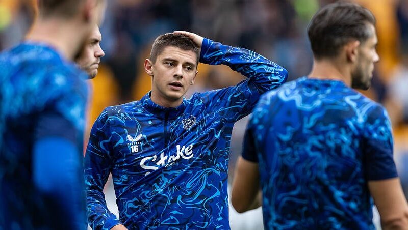 Миколенко дуже погано відіграв у матчі Ліверпуль-Евертон після травми