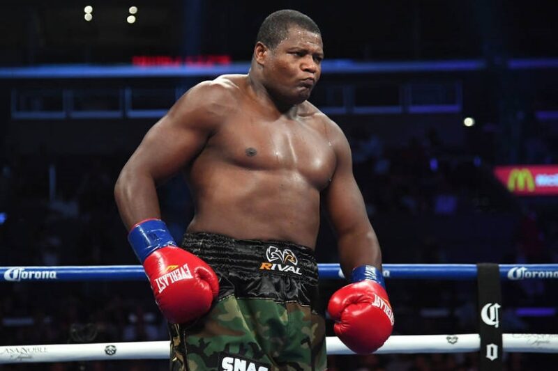 Ортіс у 46 років здійснив камбек і розгромив опонента в стартовому раунді