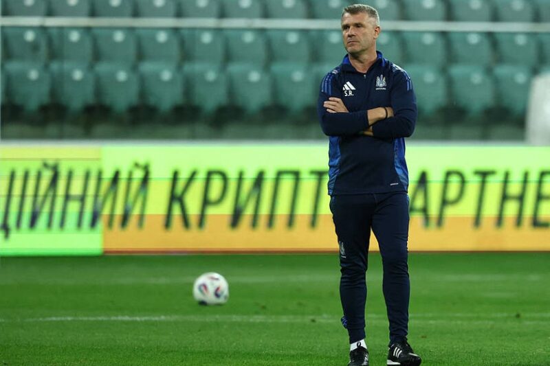 Ребров ставить знак рівності між гравцями і їхніми фанами: Це нині важливо